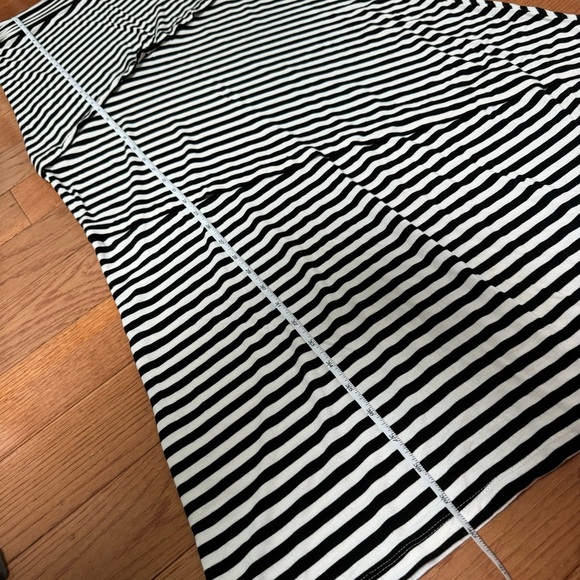 Dalia Collection Black and White Angled Stripe Maxi Skirt Size Medium - Picture 7 of 7
